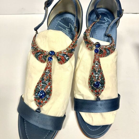 NWT Giuseppe Zanotti blue satin crystal heels. Sz 36 - Picture 7 of 14